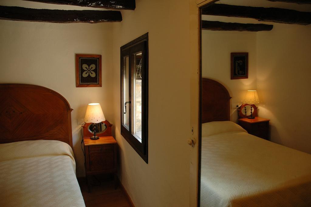 Habitaciones Con Encanto - Cal Alejandro Montsonis Zimmer foto